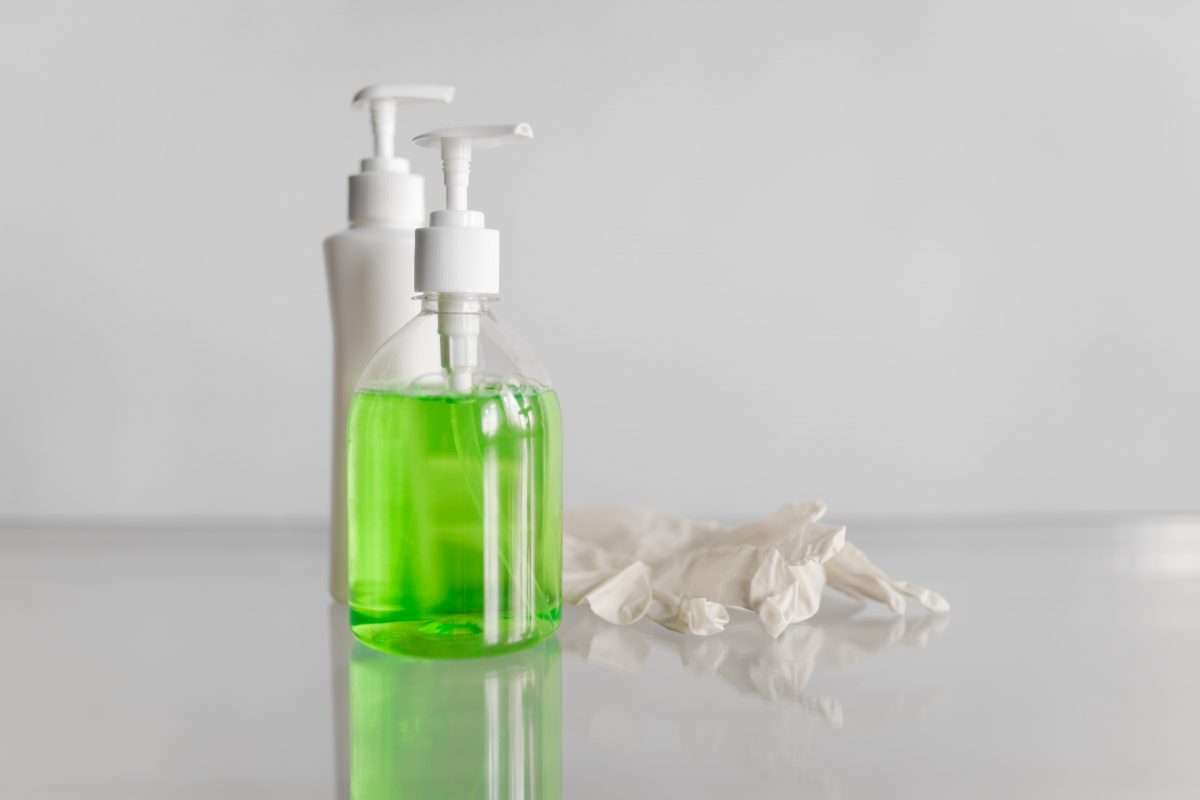 Does Dawn Dish Soap Kill Fleas [Simple Guide]
